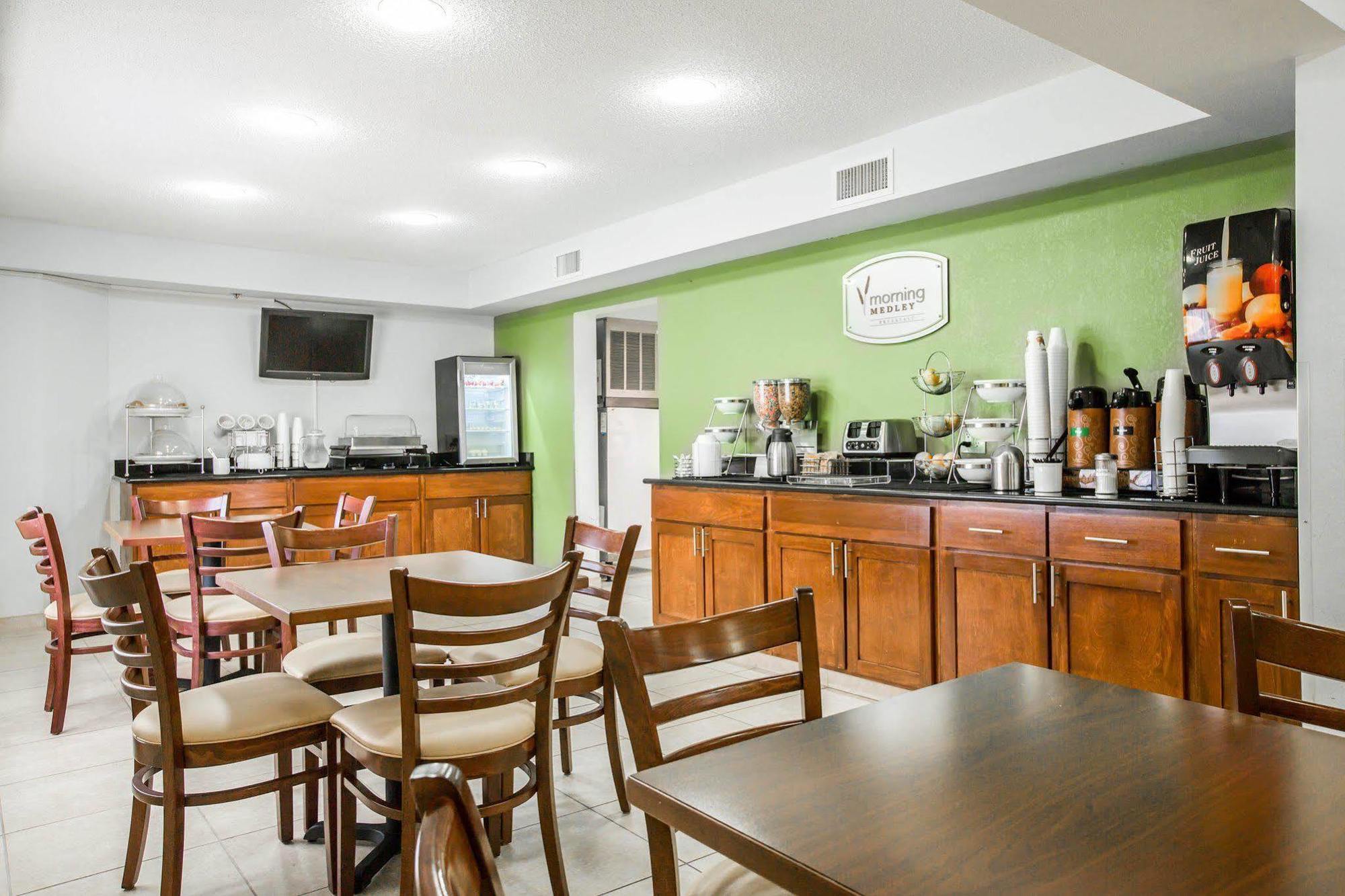Rodeway Inn Austell Extérieur photo